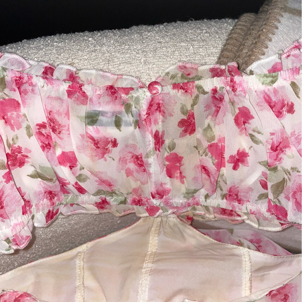 White Pink Floral Off Shoulder Romper - Picture 10 of 13